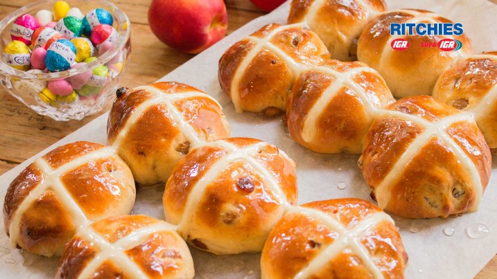 traditional hot cross buns
